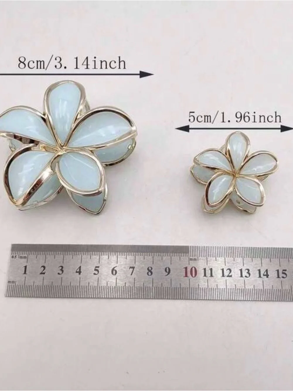 Cream flower hair clip set